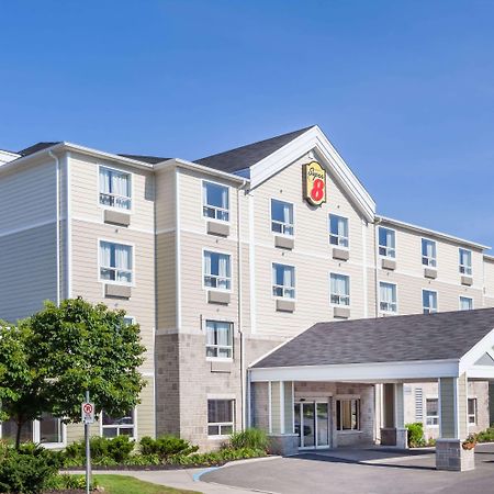 Hotel Super 8 By Wyndham Peterborough Exterior foto